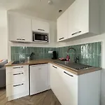 Champ De Ble Neuf Independant Plain Pied Dans Maison Contemporaine Decoration Soignee Confort Terrasse Amenagee, Grand Terrain Parking Prive A 15 Mn De Caen Et 10 Mn Debayeux Proche Plages Du Debarquement * Loucelles