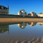 Champ De Ble Neuf Independant Plain Pied Dans Maison Contemporaine Decoration Soignee Confort Terrasse Amenagee, Grand Terrain Parking Prive A 15 Mn De Caen Et 10 Mn Debayeux Proche Plages Du Debarquement *