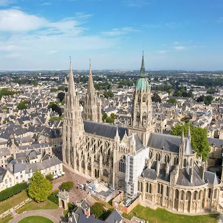 דירה Champ De Ble Apt Neuf Independant Plain Pied Dans Maison Contemporaine Decoration Soignee Tout Confort, 1 Chambre, Sdb, Wc, Canape Lit, Terrasse Amenagee, Grand Terrain Parking Prive A 15 Mn De Caen Et 10 Mn Debayeux Proche Plages Du Debarquement *