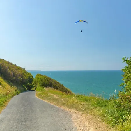 Apartmán Champ De Ble Neuf Independant Plain Pied Dans Maison Contemporaine Decoration Soignee Confort Terrasse Amenagee, Grand Terrain Parking Prive A 15 Mn De Caen Et 10 Mn Debayeux Proche Plages Du Debarquement
