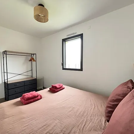 Champ De Ble Apt Neuf Independant Plain Pied Dans Maison Contemporaine Decoration Soignee Tout Confort, 1 Chambre, Sdb, Wc, Canape Lit, Terrasse Amenagee, Grand Terrain Parking Prive A 15 Mn De Caen Et 10 Mn Debayeux Proche Plages Du Debarquement דירה Loucelles