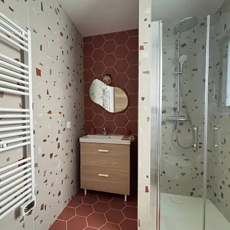 Champ De Ble Neuf Independant Plain Pied Dans Maison Contemporaine Decoration Soignee Confort Terrasse Amenagee, Grand Terrain Parking Prive A 15 Mn De Caen Et 10 Mn Debayeux Proche Plages Du Debarquement Loucelles