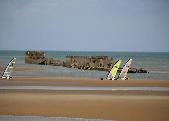 Champ De Blé Neuf Indépendant Plain Pied Dans Maison Contemporaine Décoration Soignée Confort Terrasse Aménagée, Grand Terrain Parking Privé à 15 Mn De Caen Et 10 Mn Debayeux Proche Plages Du Débarquement