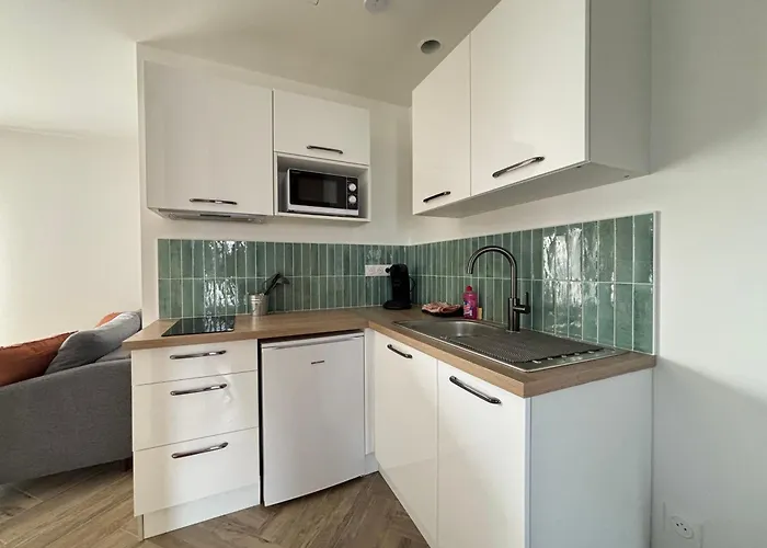 Champ De Blé Neuf Indépendant Plain Pied Dans Maison Contemporaine Décoration Soignée Confort Terrasse Aménagée, Grand Terrain Parking Privé à 15 Mn De Caen Et 10 Mn Debayeux Proche Plages Du Débarquement * Loucelles