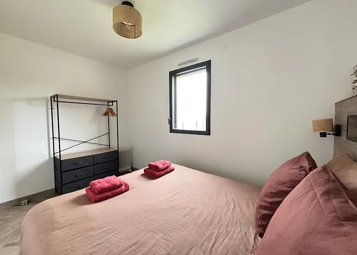 Champ De Blé Neuf Indépendant Plain Pied Dans Maison Contemporaine Décoration Soignée Confort Terrasse Aménagée, Grand Terrain Parking Privé à 15 Mn De Caen Et 10 Mn Debayeux Proche Plages Du Débarquement Appartamento Loucelles