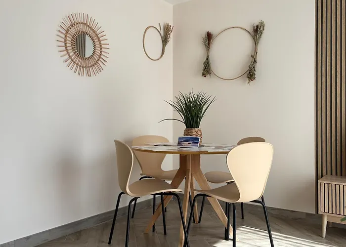 Champ De Blé Neuf Indépendant Plain Pied Dans Maison Contemporaine Décoration Soignée Confort Terrasse Aménagée, Grand Terrain Parking Privé à 15 Mn De Caen Et 10 Mn Debayeux Proche Plages Du Débarquement Loucelles